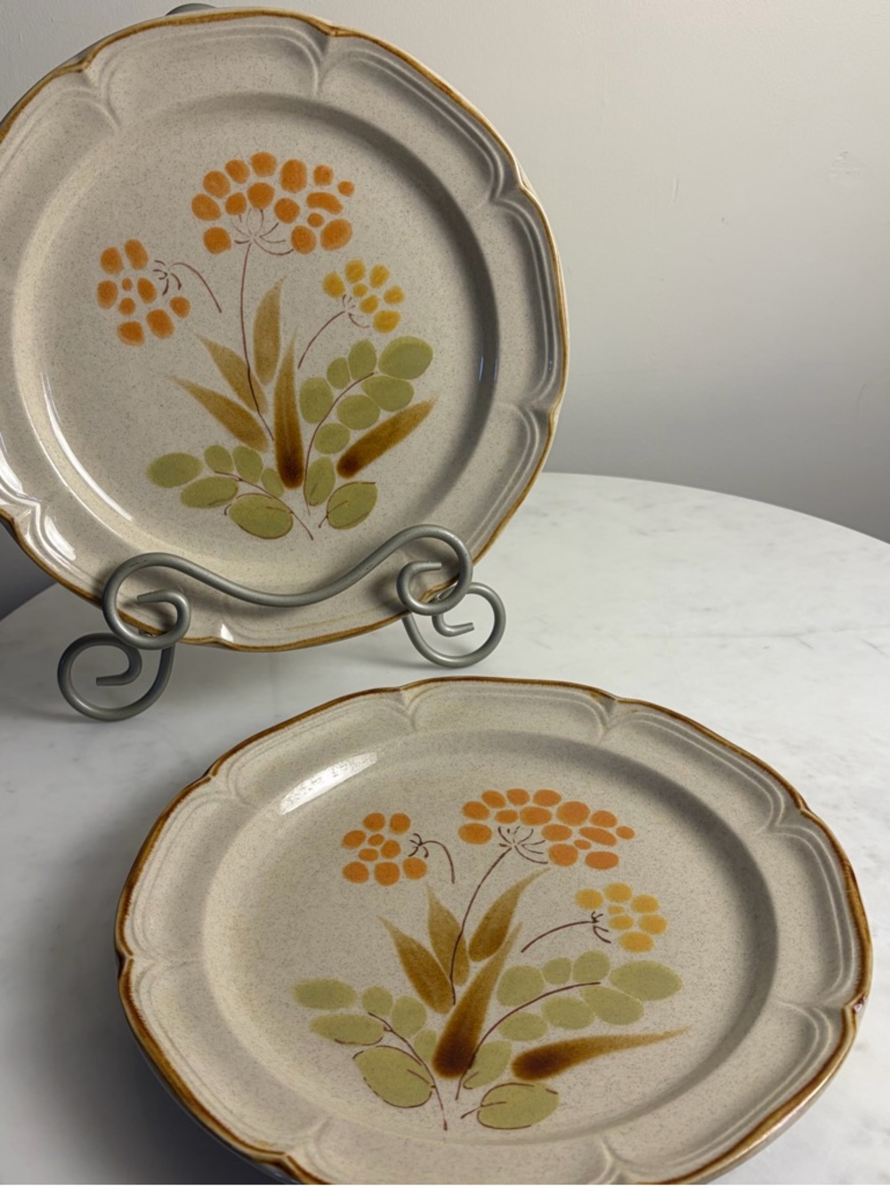 VTG 70s Stoneware Dinner Plates Hearthside Somerset Orange Floral Japan Set of 2